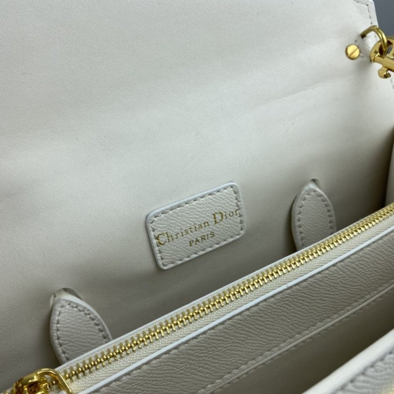 LW - Luxury Handbags DIR 078 - Image 6