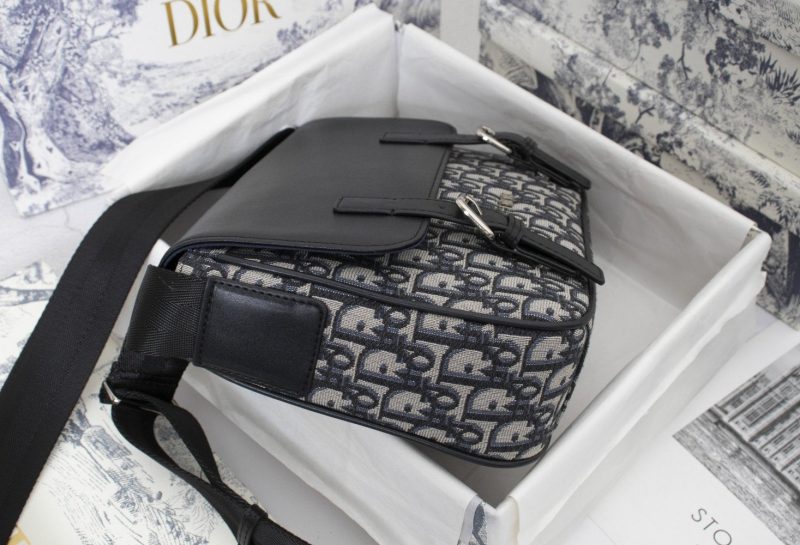 LW - Luxury Handbags DIR 095 - Image 4