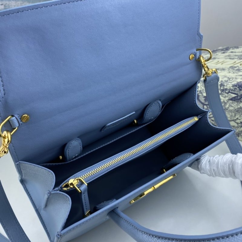 LW - Luxury Handbags DIR 077 - Image 4