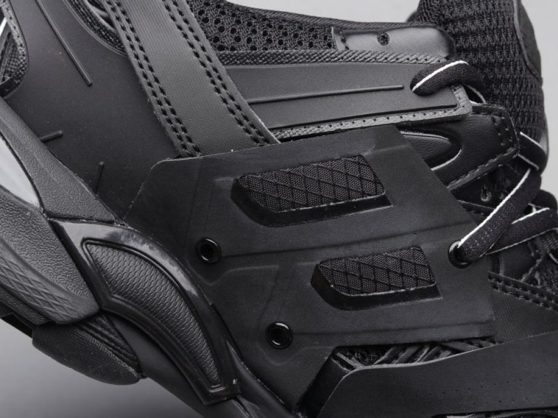 LW - Bla Track Generation DV Sneaker - Image 2