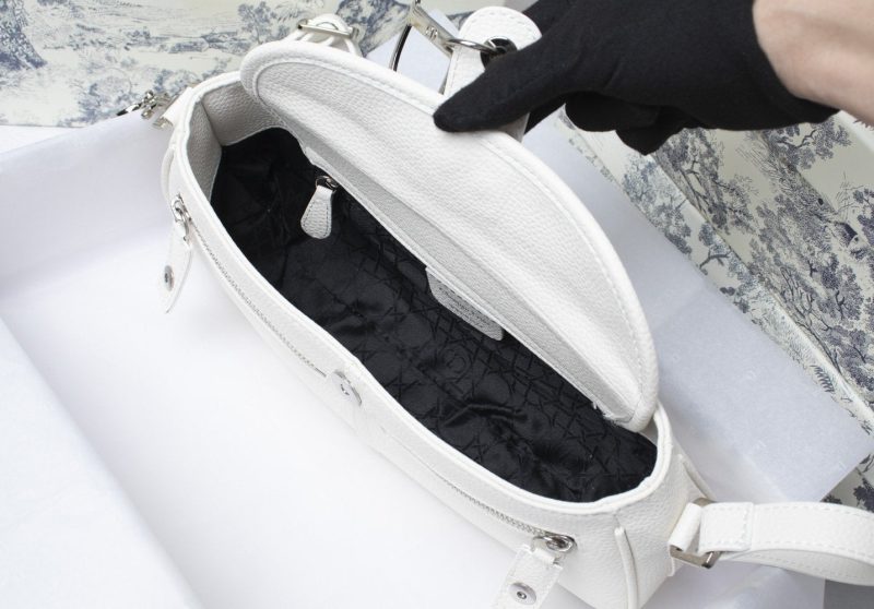 LW - Luxury Handbags DIR 112 - Image 4