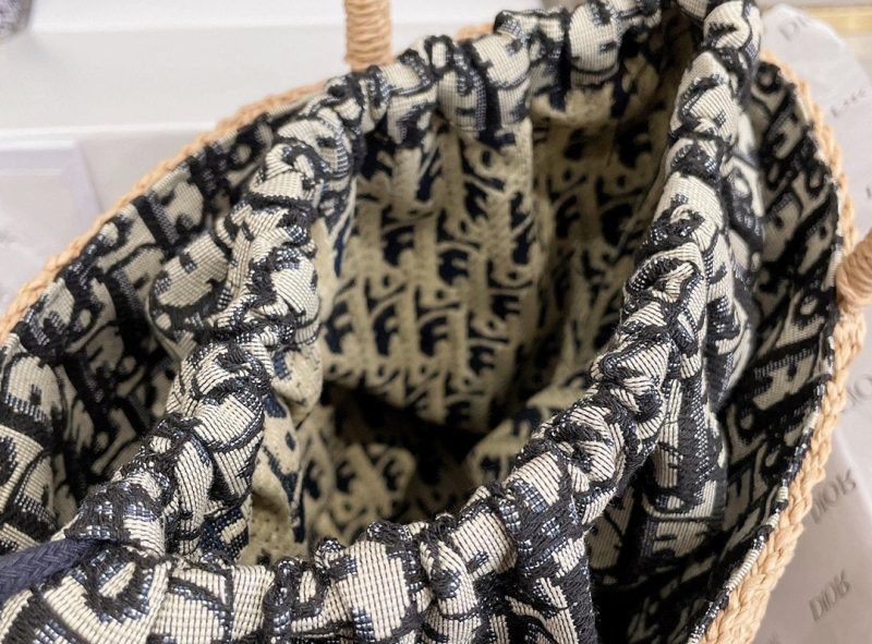 LW - Luxury Handbags DIR 043 - Image 8