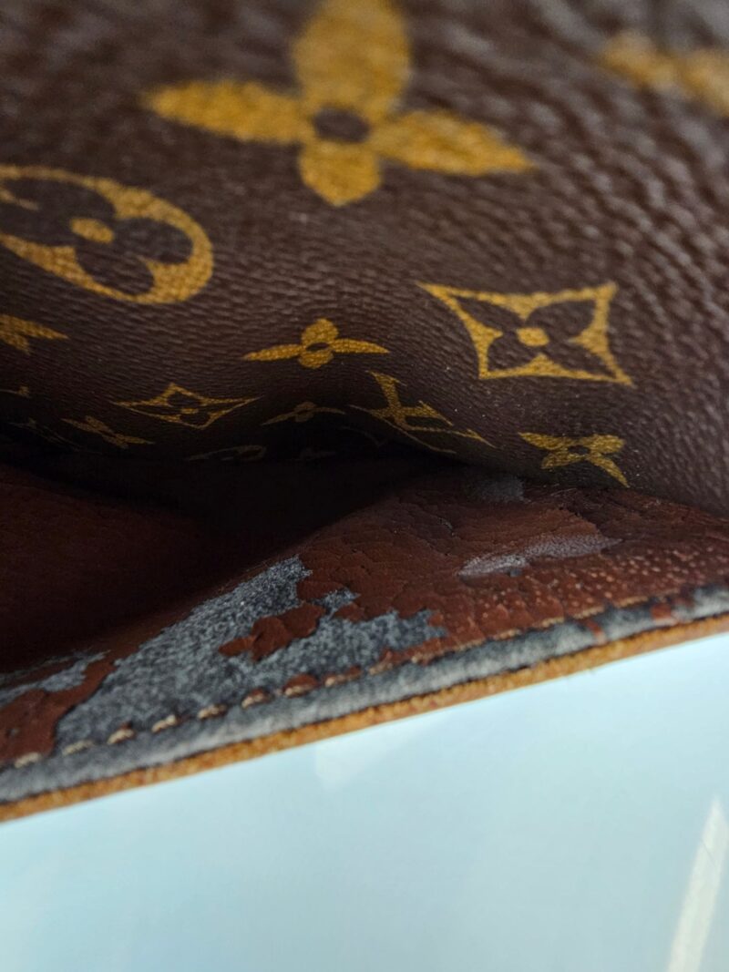 Louis Vuitton Danube AWE - Image 15
