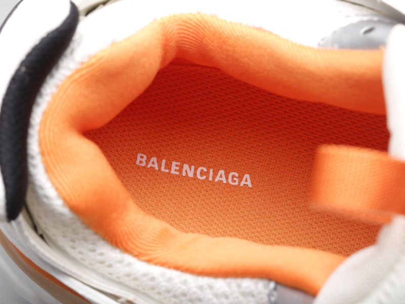 LW - Bla Track Orange White Sneaker - Image 9