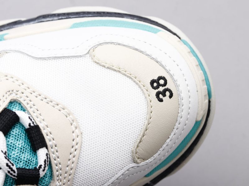 LW - Bla Triple S Tiffany Green Sneaker - Image 2