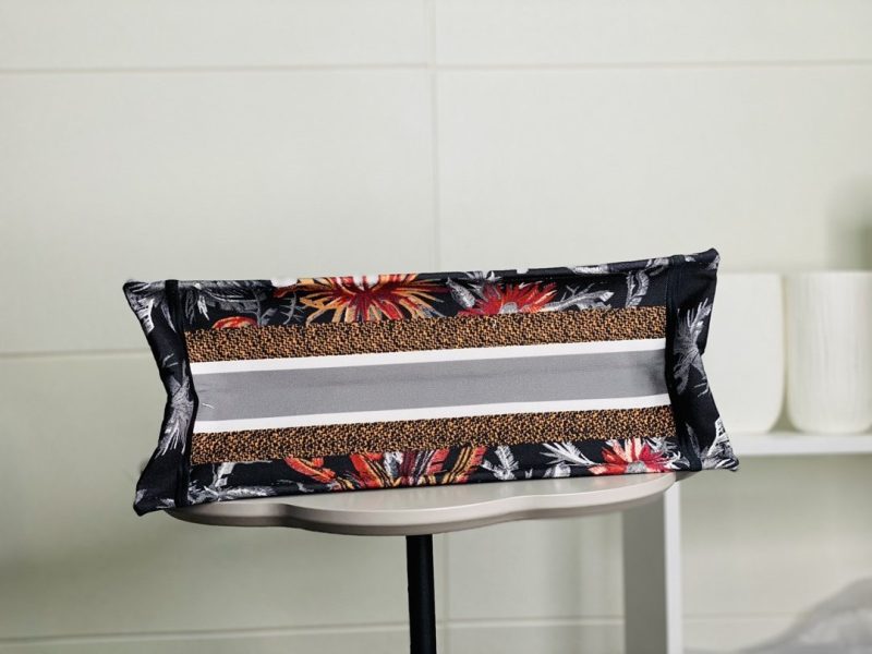 LW - Luxury Handbags DIR 120 - Image 6
