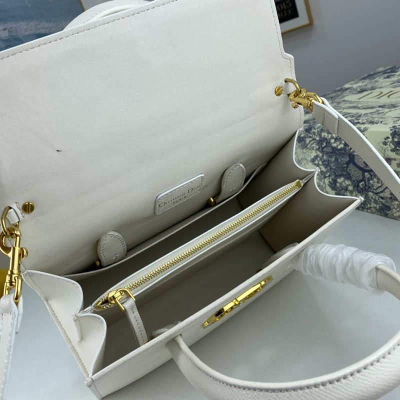 LW - Luxury Handbags DIR 078 - Image 5