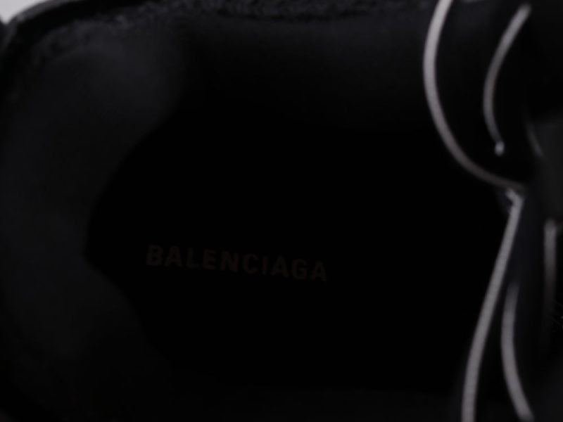 LW - Bla Track Three Generations Black Sneaker - Image 3