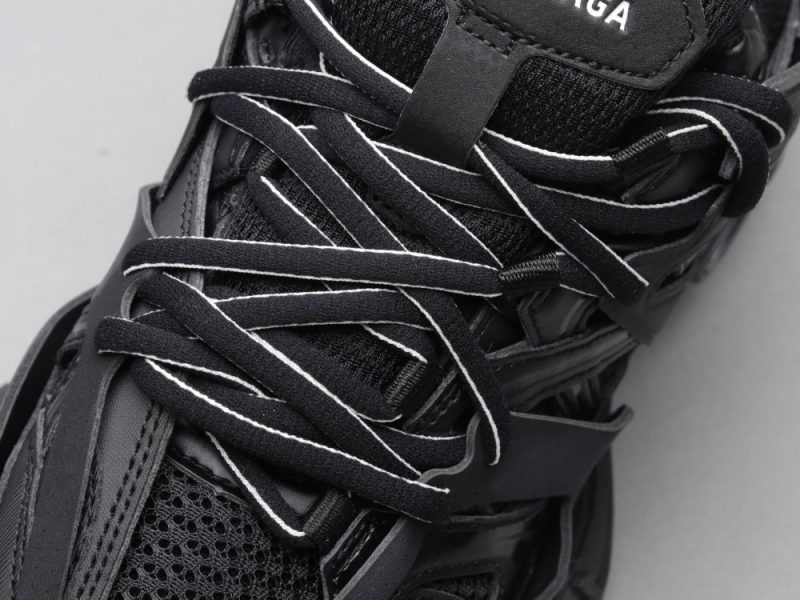 LW - Bla Track Generation DV Sneaker - Image 4