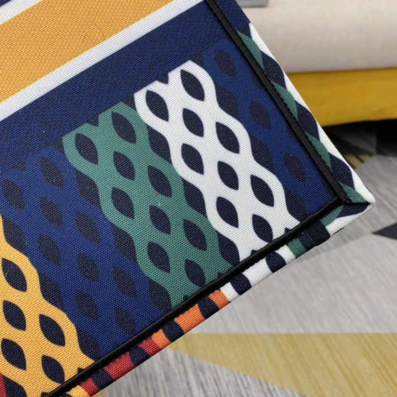 LW - Luxury Handbags DIR 063 - Image 5