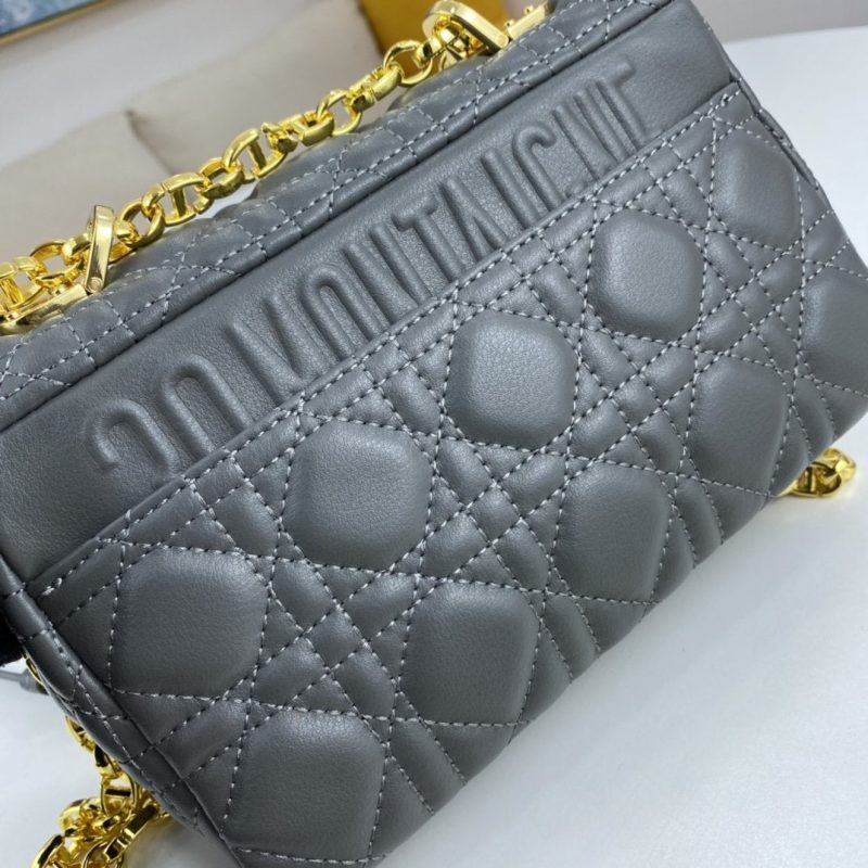 LW - Luxury Handbags DIR 071 - Image 6