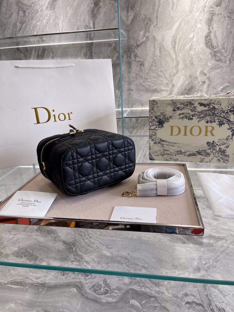 LW - Luxury Handbags DIR 215 - Image 6