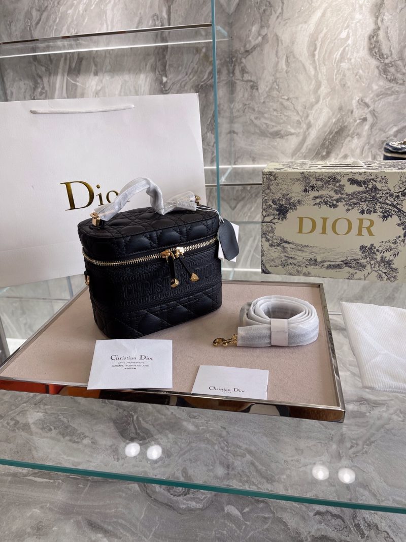 LW - Luxury Handbags DIR 215 - Image 5