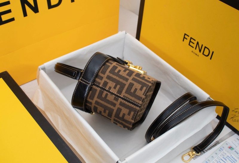 LW - Luxury Handbags FEI 023 - Image 3