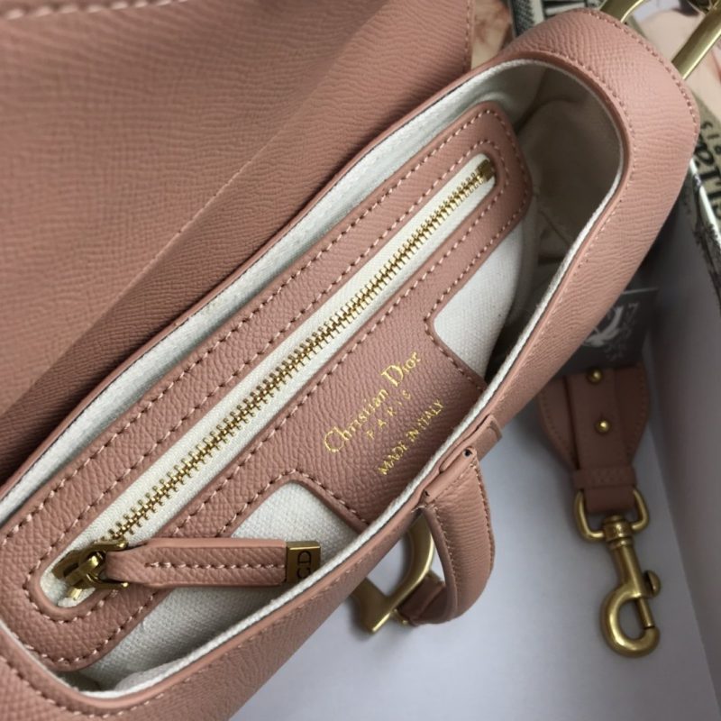 LW - Luxury Handbags DIR 107 - Image 4
