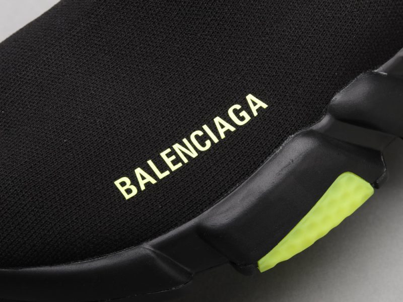 LW - Bla Socks Air Cushion Black Green Sneaker - Image 5