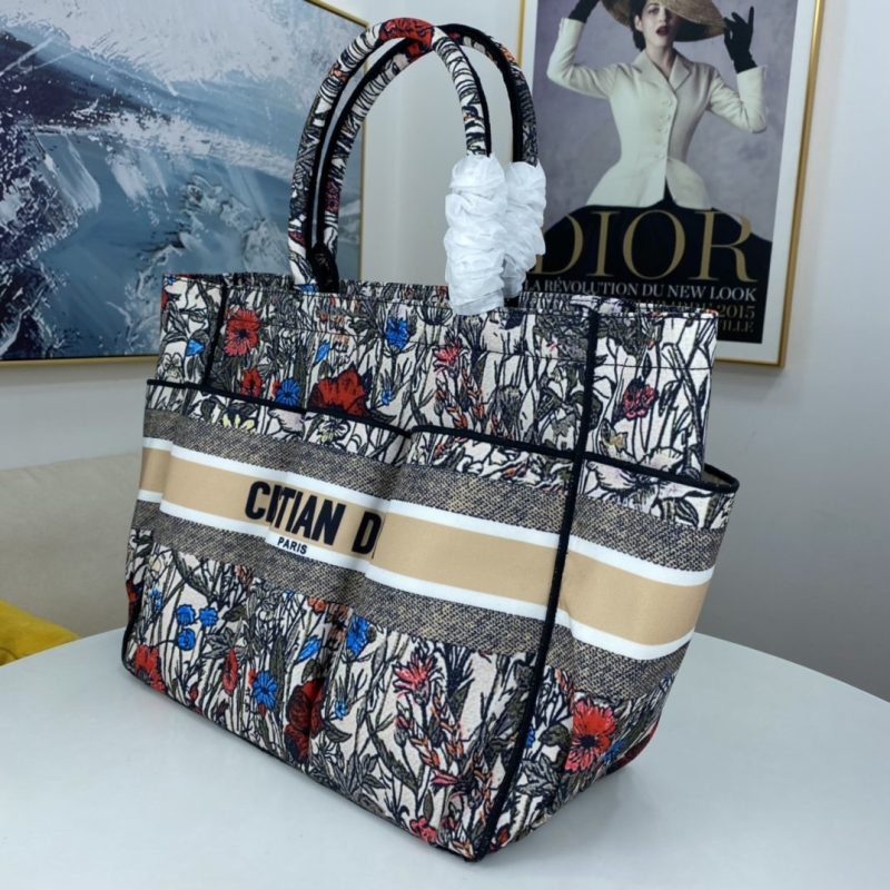 LW - Luxury Handbags DIR 081 - Image 2