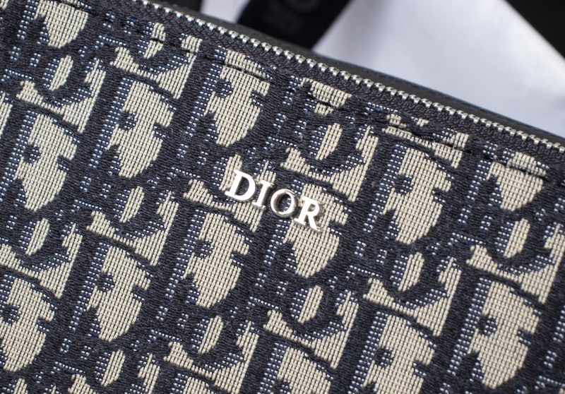 LW - Luxury Handbags DIR 096 - Image 2