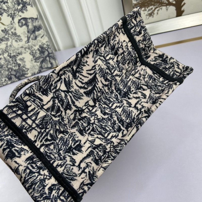 LW - Luxury Handbags DIR 116 - Image 7