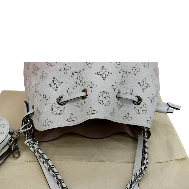 LOUIS VUITTON Bella Mahina Calf Leather Crossbody Bag Lilas AWE - Image 3