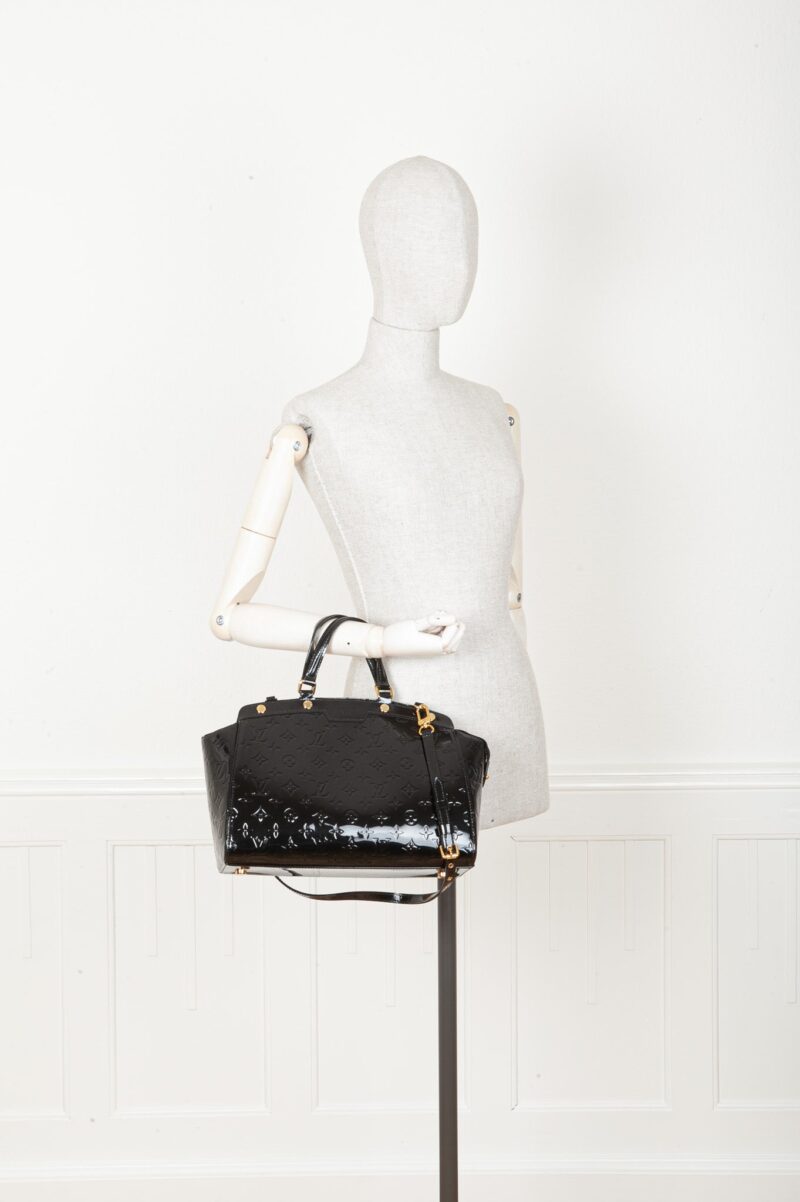 LOUIS VUITTON Brea Bag MM Vernis Black AWE
