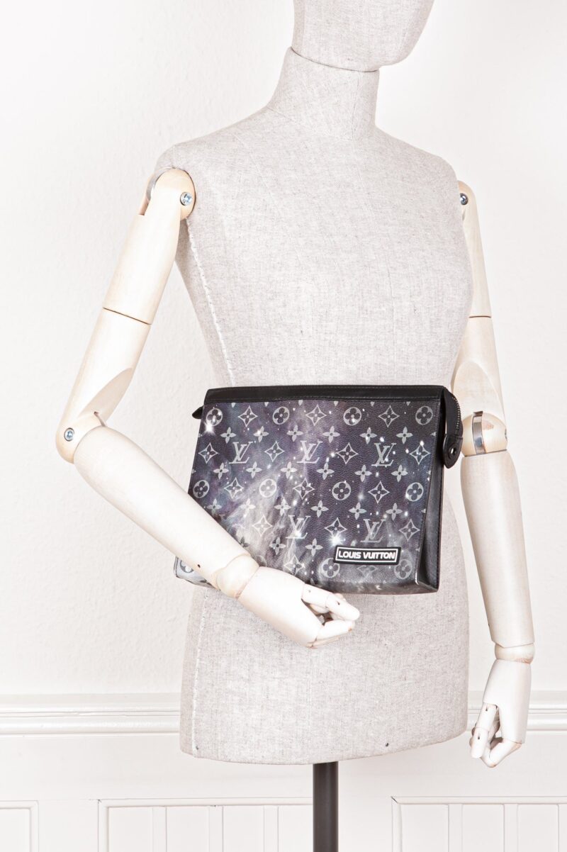LOUIS VUITTON Galaxy Pochette Voyage MM AWE