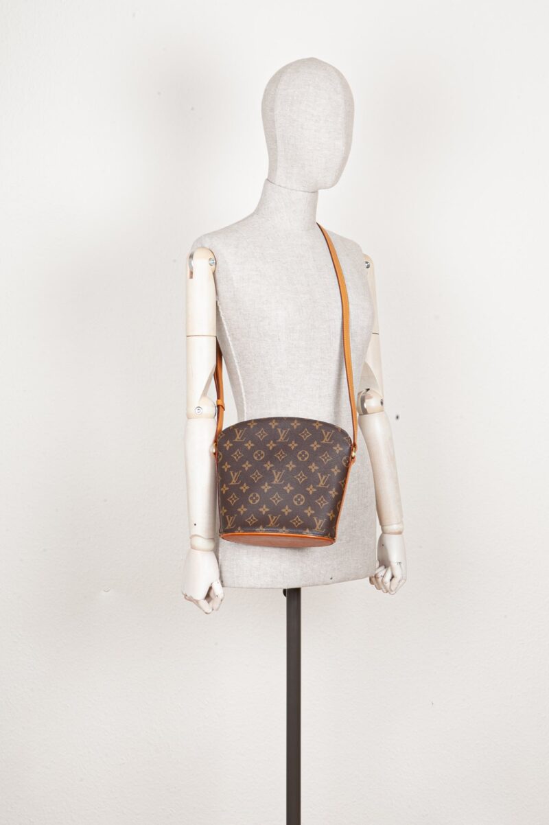 LOUIS VUITTON Drouot MNG AWE