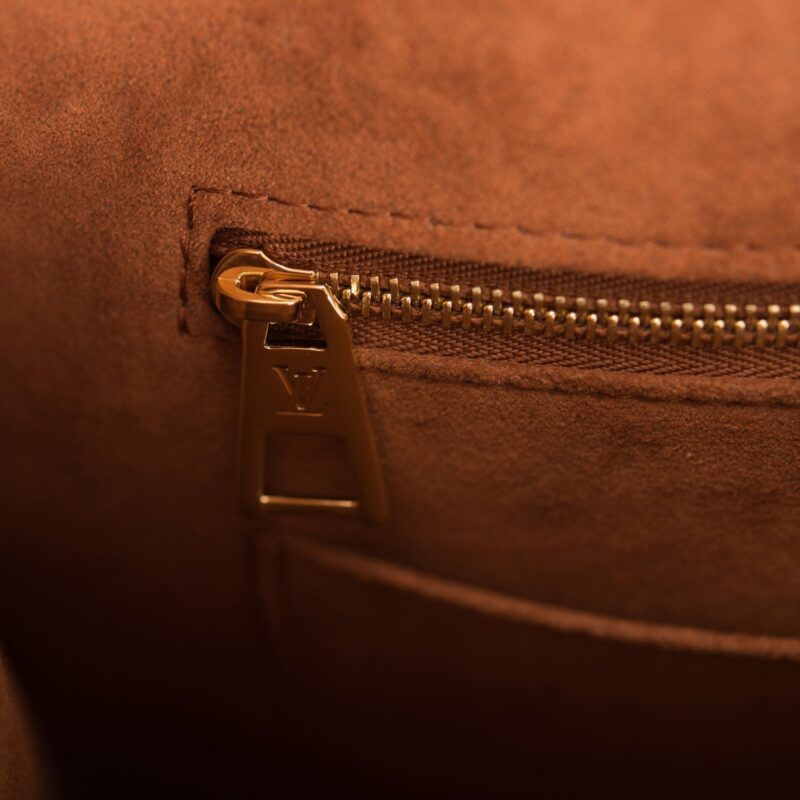 Louis Vuitton Caramel Wild At Heart Empreinte Giant Monogram OnTheGo MM AWE - Image 9