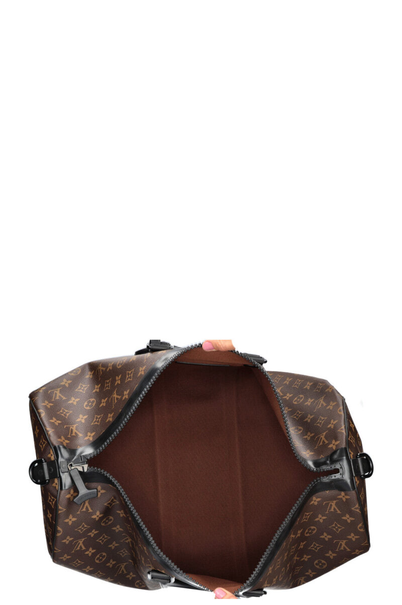 LOUIS VUITTON Keepall 55 Waterproof AWE - Image 11
