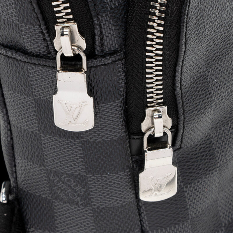 Louis Vuitton Damier Graphite Avenue Sling Bag (SHF-21045) AWE - Image 9