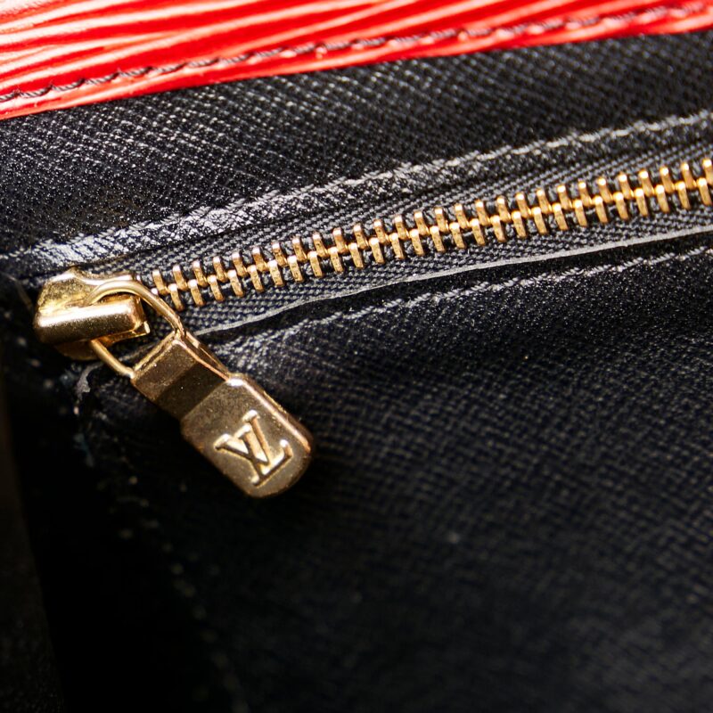 Louis Vuitton Epi Art Deco Clutch (SHG-27984) AWE - Image 8