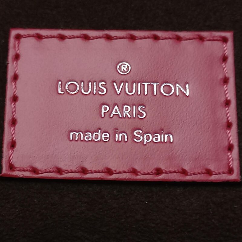 Louis Vuitton Epi Cluny BB (SHG-VaAhxE) AWE - Image 8