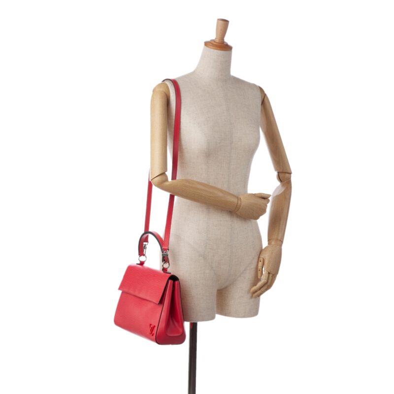 Louis Vuitton Epi Cluny BB (SHG-VaAhxE) AWE - Image 11
