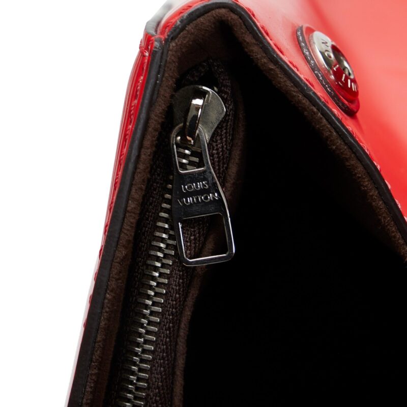 Louis Vuitton Epi Cluny BB (SHG-F2Ob66) AWE - Image 8
