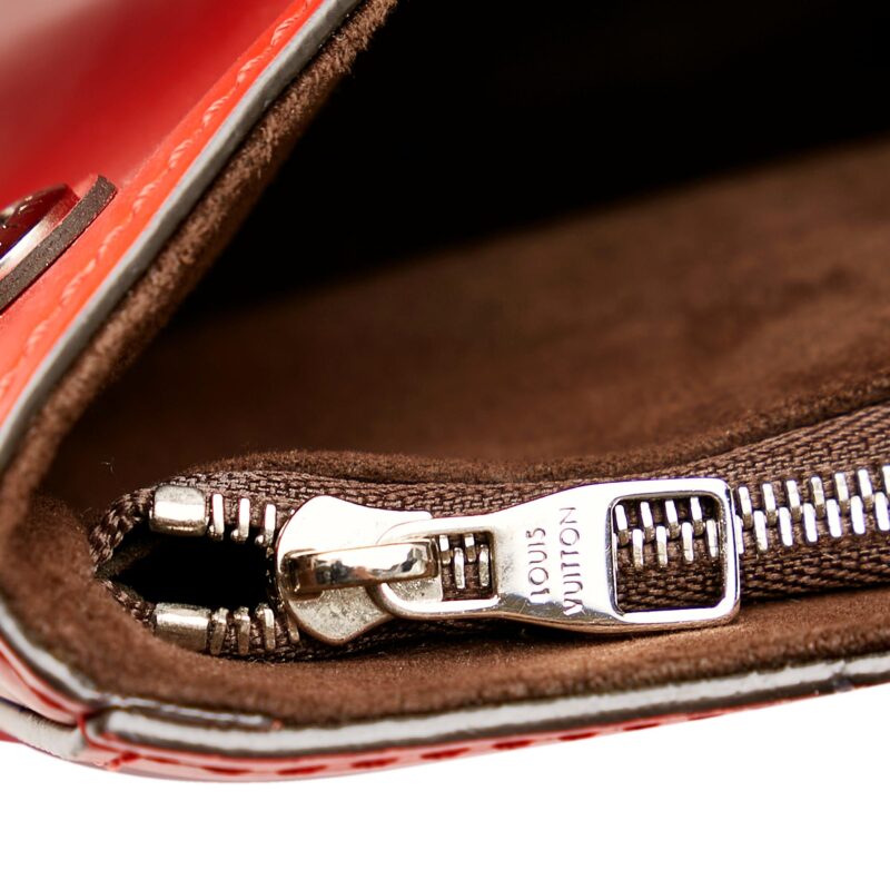 Louis Vuitton Epi Cluny BB (SHG-4bn1Ur) AWE - Image 8
