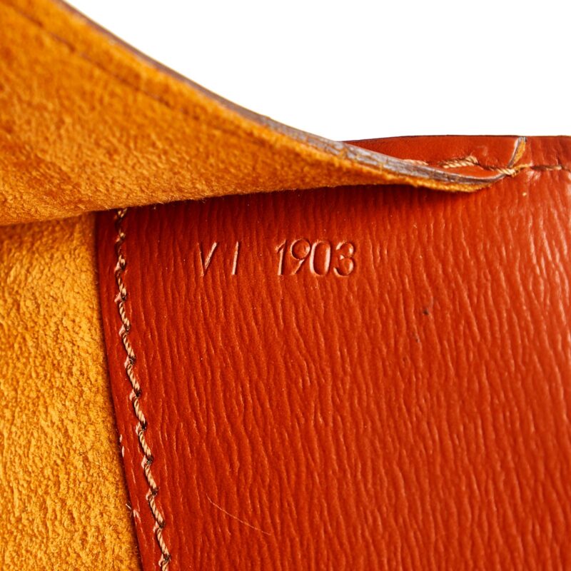 Louis Vuitton Epi Cluny (SHG-34413) AWE - Image 7