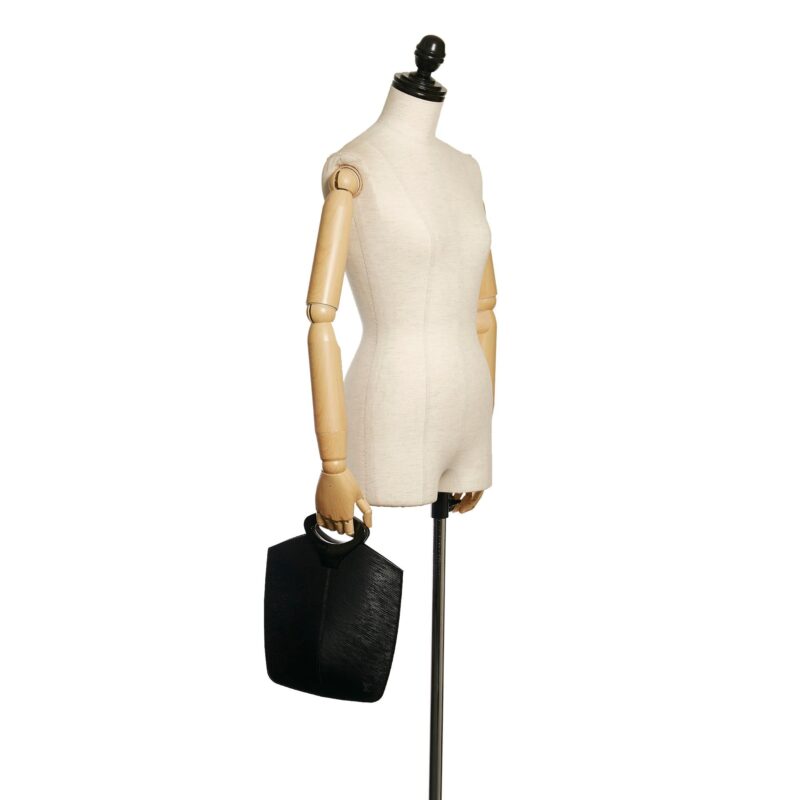 Louis Vuitton Epi Demi-Lune (SHG-34519) AWE - Image 4