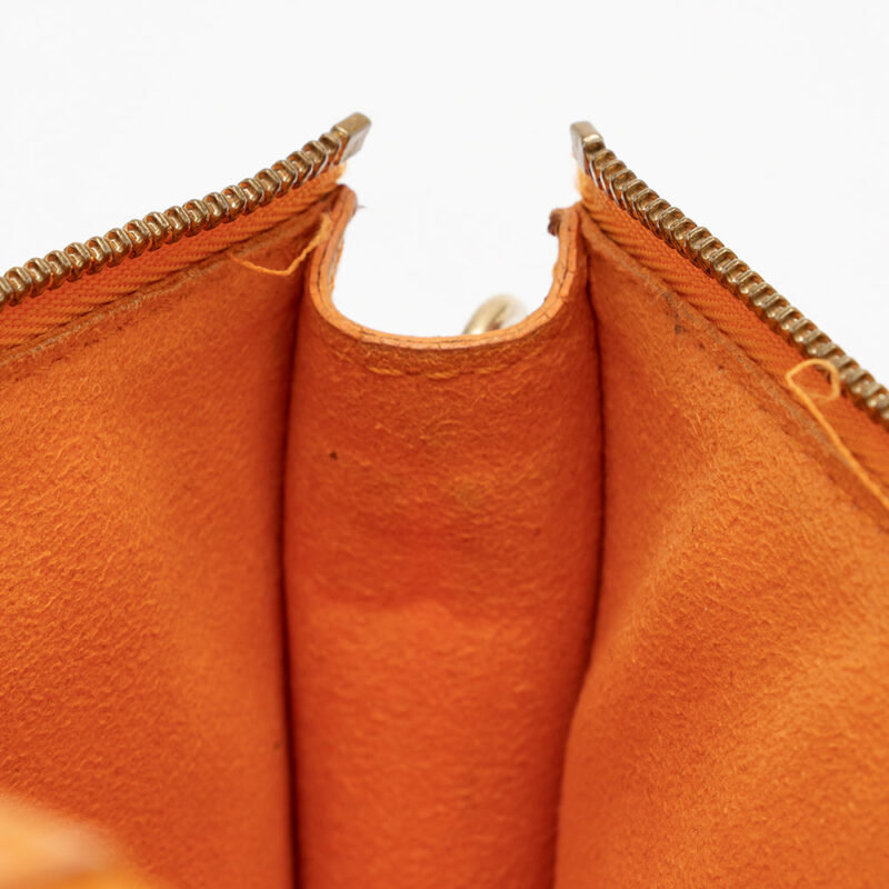 Louis Vuitton Epi Leather Pochette 21 Accessoires (SHF-17013) AWE - Image 8