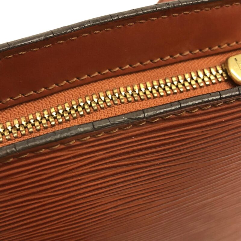 Louis Vuitton Epi Lussac (SHG-kRBY4B) AWE - Image 12