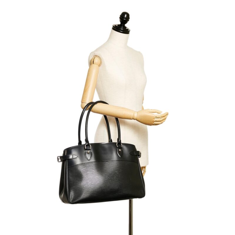 Louis Vuitton Epi Passy PM (SHG-28206) AWE - Image 4