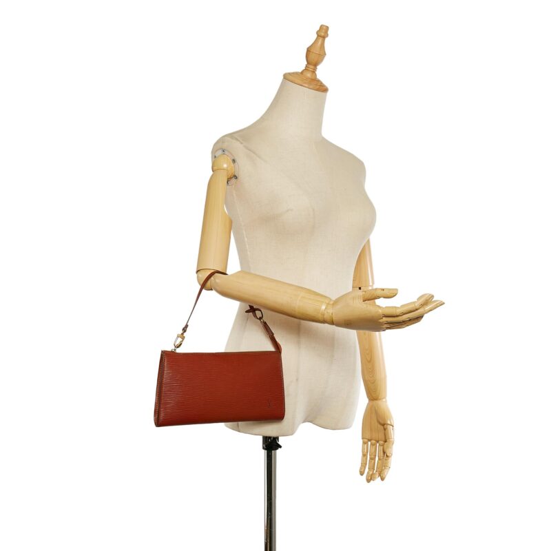 Louis Vuitton Epi Pochette Accessoires (SHG-26277) AWE - Image 4