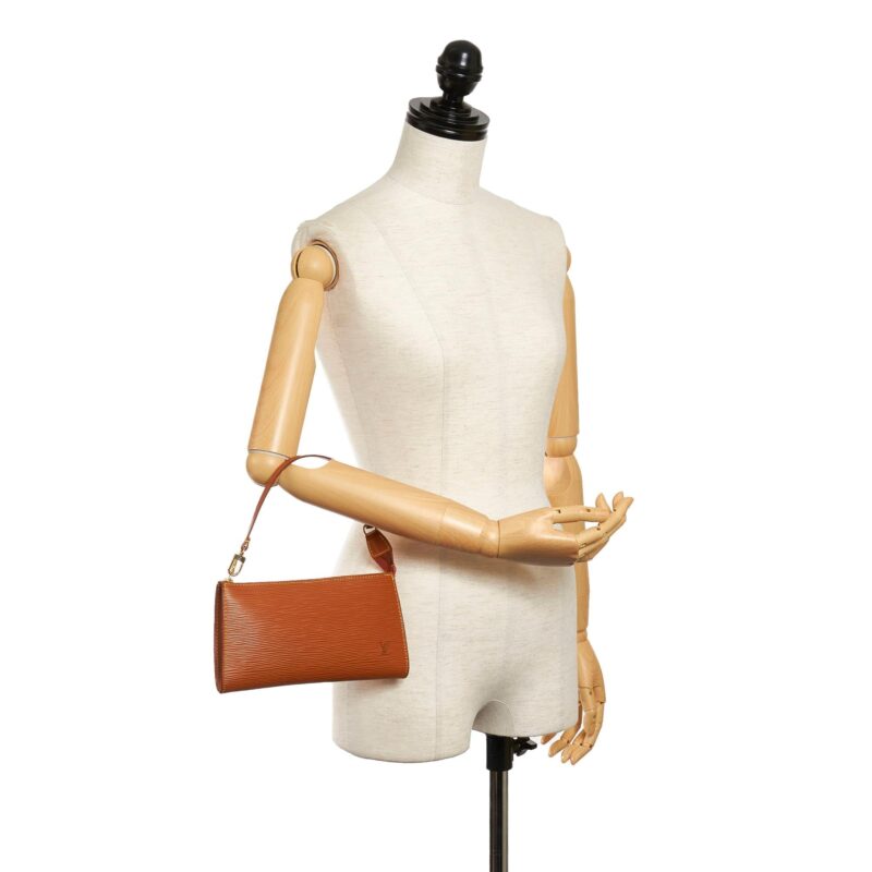 Louis Vuitton Epi Pochette Accessoires (SHG-30283) AWE - Image 4