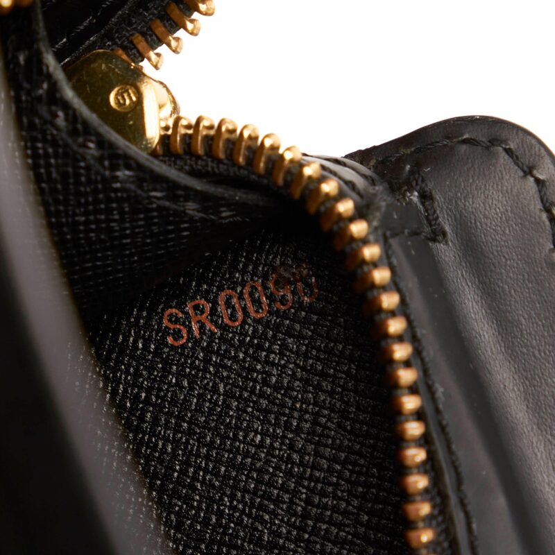 Louis Vuitton Epi Pochette Homme (SHG-29451) AWE - Image 7