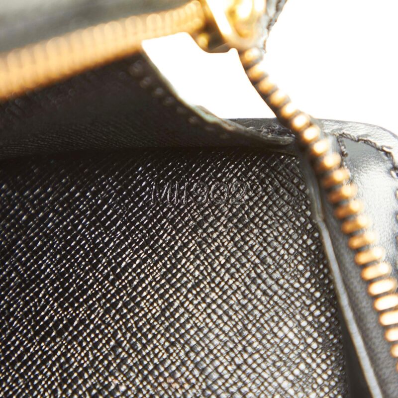Louis Vuitton Epi Pochette Homme (SHG-31670) AWE - Image 7