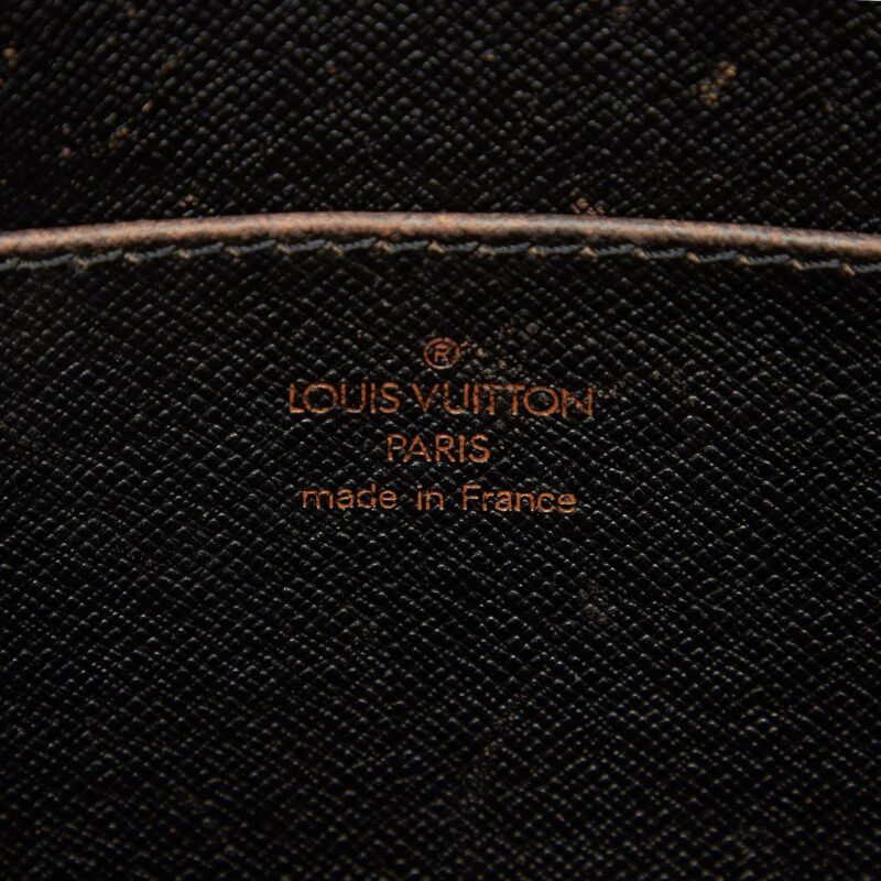Louis Vuitton Epi Pochette Homme (SHG-31670) AWE - Image 6