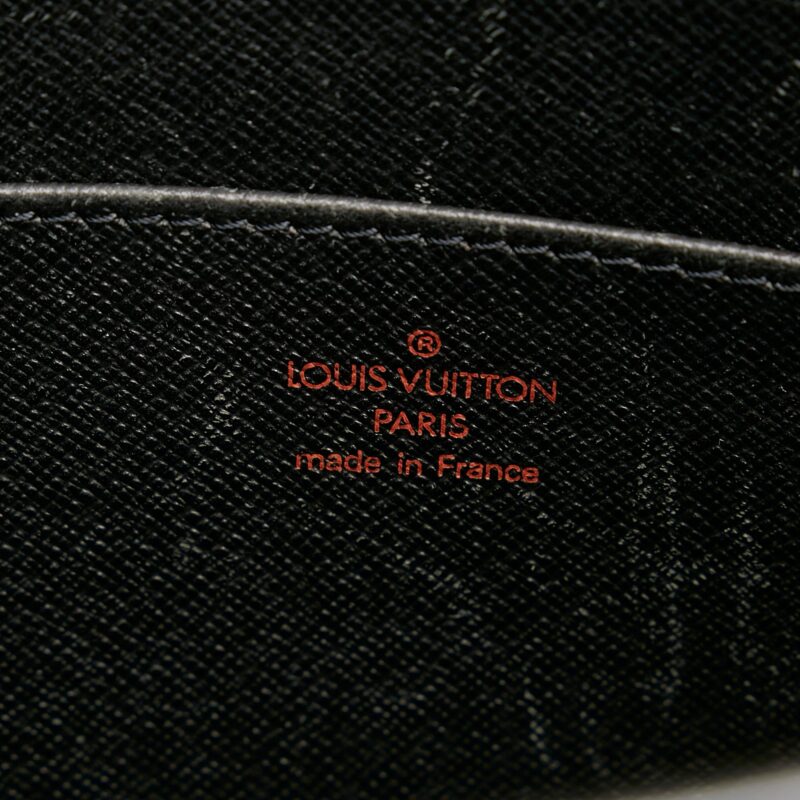 Louis Vuitton Epi Pochette Homme (SHG-32621) AWE - Image 6