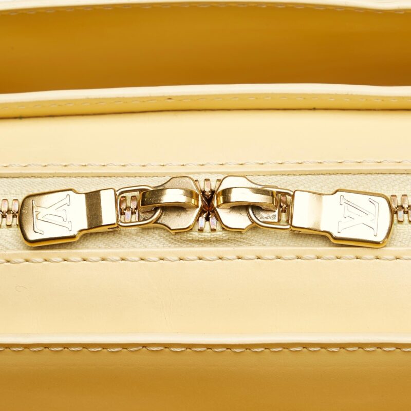 Louis Vuitton Epi Pont Neuf (SHG-28866) AWE - Image 9