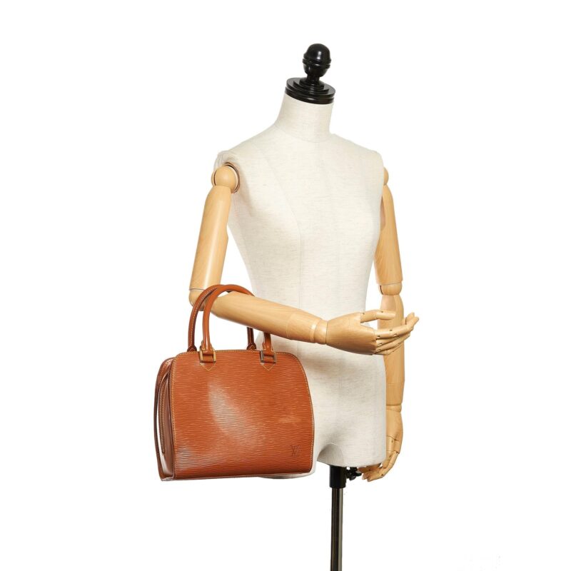 Louis Vuitton Epi Pont Neuf (SHG-30225) AWE - Image 4