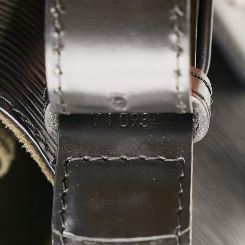 Louis Vuitton Epi Sac D'Epaule (SHG-35594) AWE - Image 7