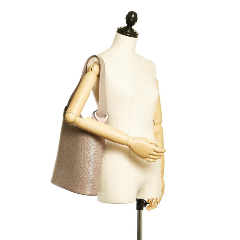Louis Vuitton Epi Sac Verseau (SHG-28642) AWE - Image 4